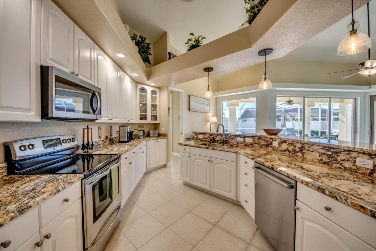 Villa-Haze, Lots Of Privacy, Solar & Electric Heated Pool And Spa Cape Coral Buitenkant foto