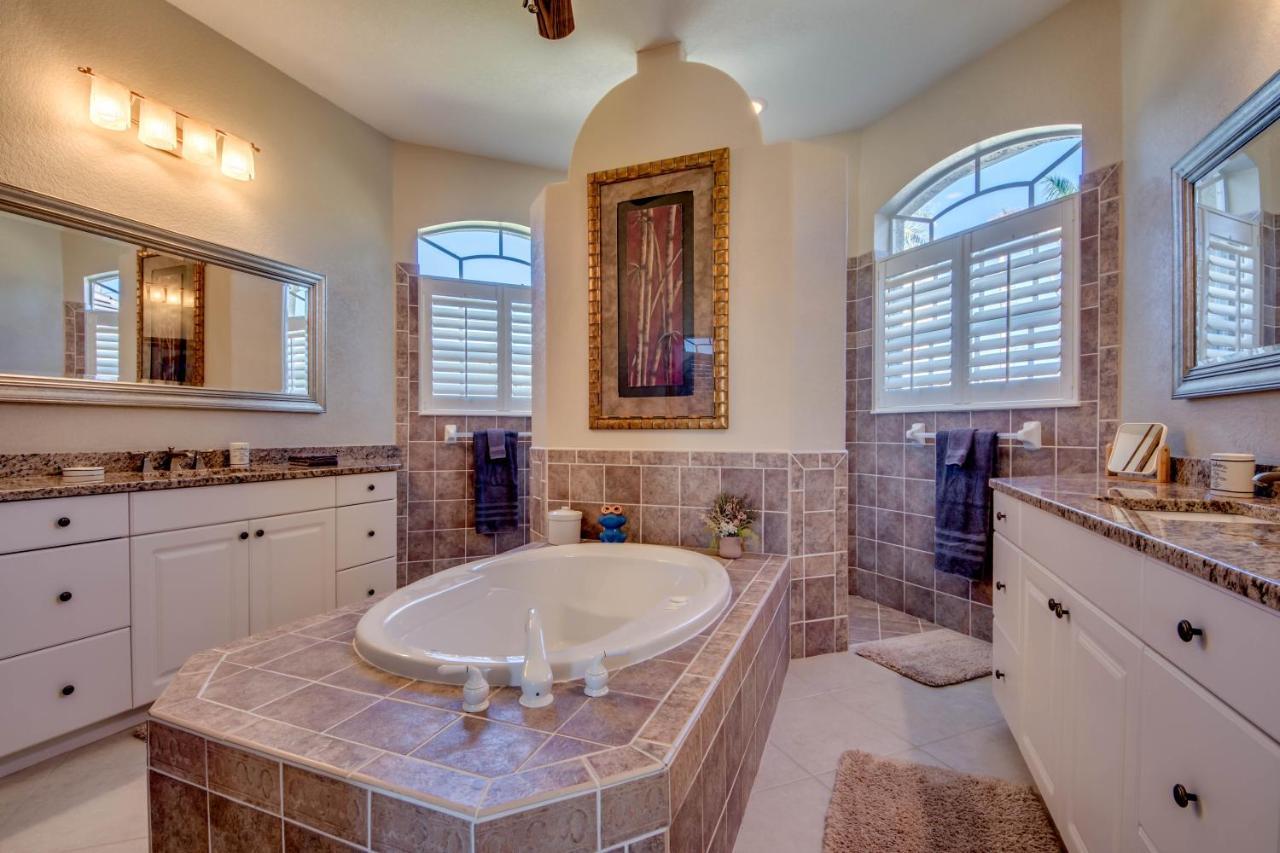 Villa-Haze, Lots Of Privacy, Solar & Electric Heated Pool And Spa Cape Coral Buitenkant foto